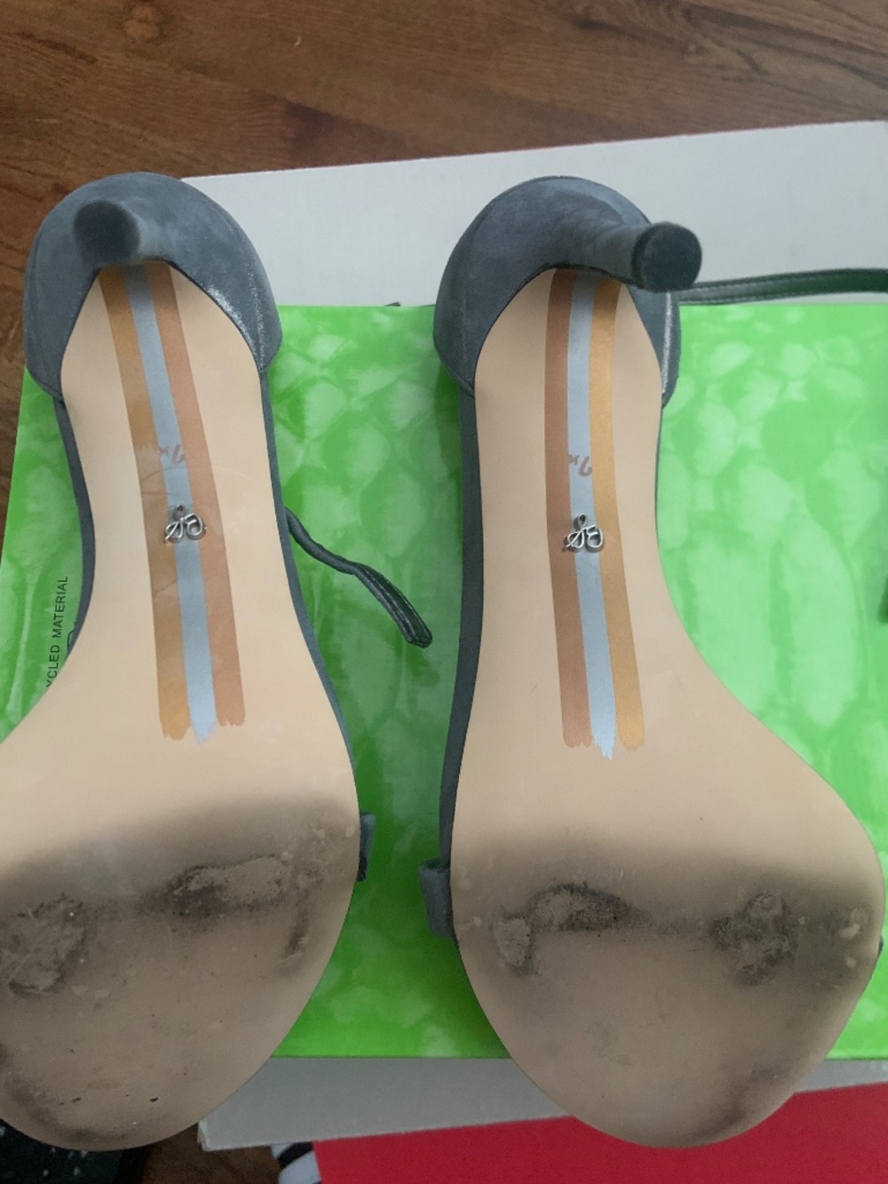 Shoes - Picture 2 of 4